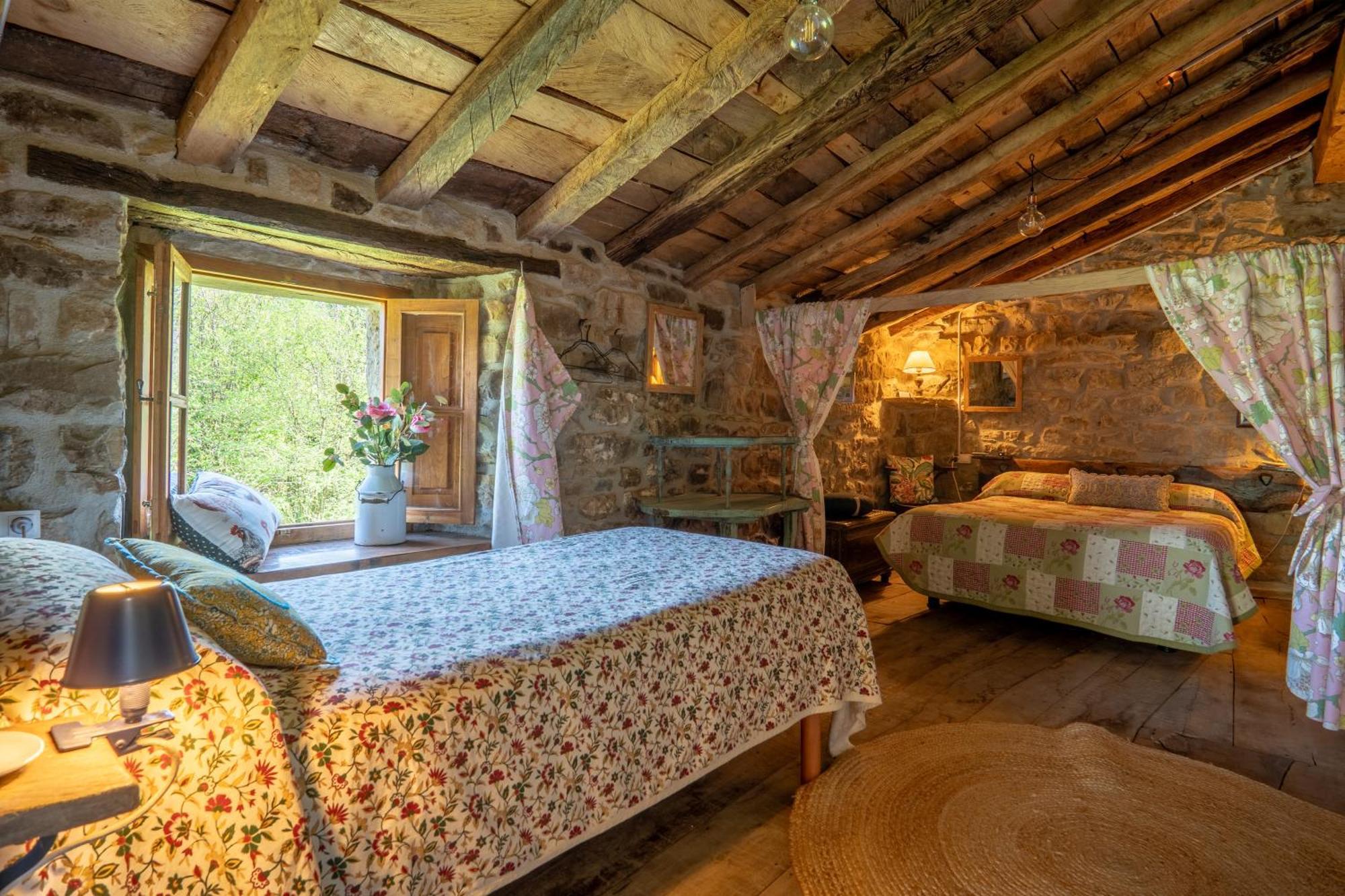 Vivienda Pasiega Lo Lucas 1920 San Roque de Ríomiera Eksteriør bilde