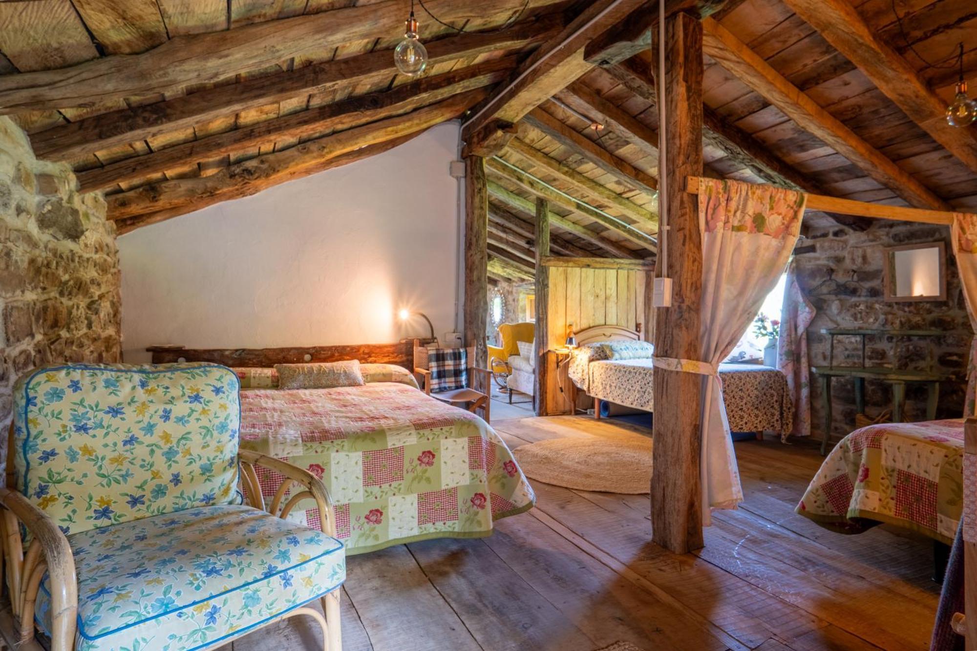Vivienda Pasiega Lo Lucas 1920 San Roque de Ríomiera Eksteriør bilde